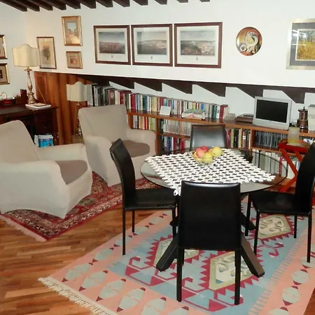Casa Ferrari Sanificato Ozono Apartment *